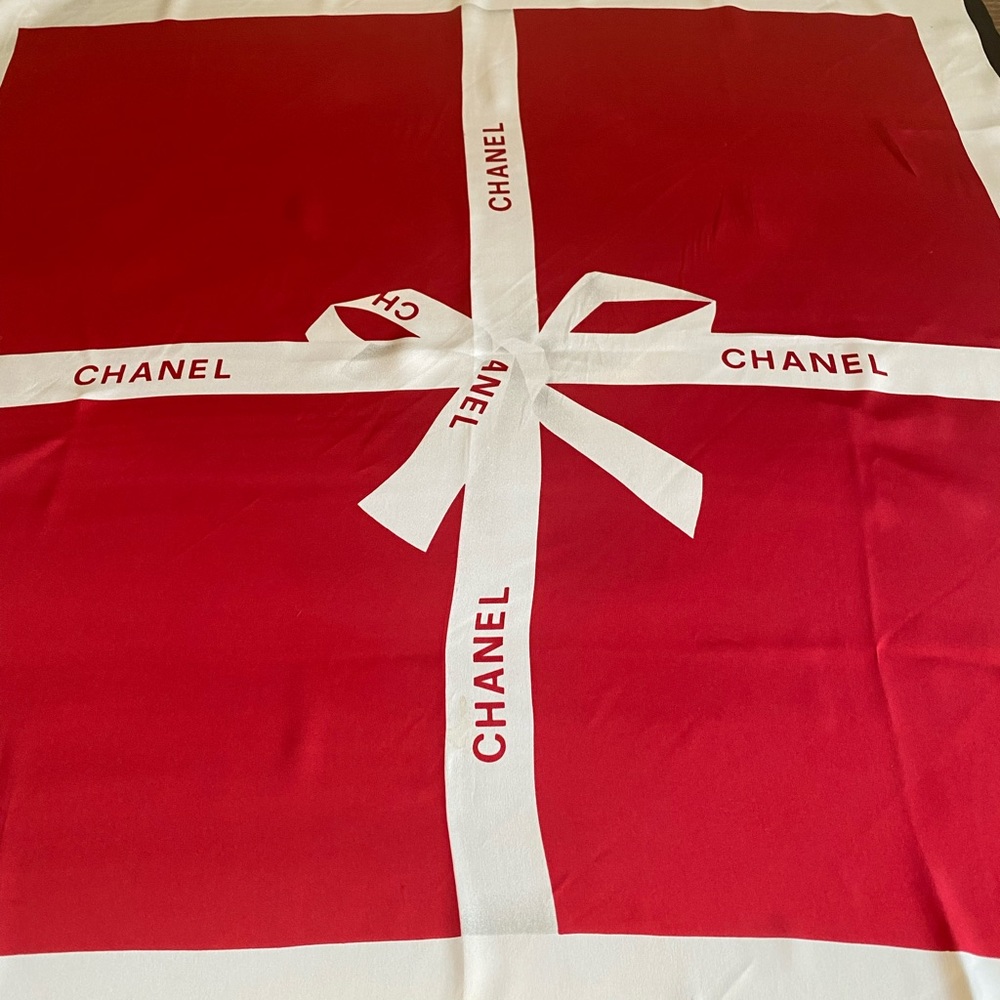 Auth Chanel Vintage Logo Silk Square Scarf Gift Red Ribbon 35 inch Authentic - Picture 15 of 15